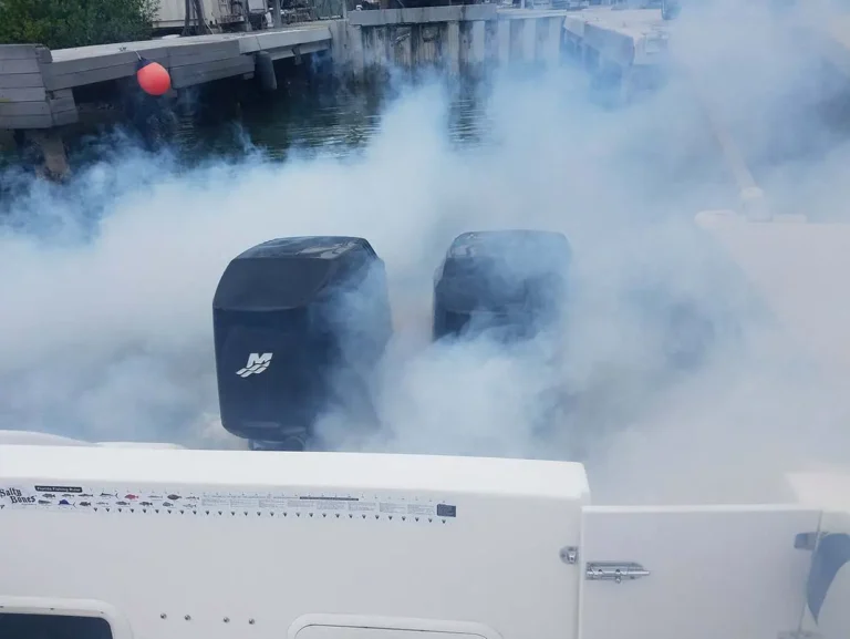 How to Reduce Smoke in 2 Stroke Outboard Engine | Minimizing Smoke in 2 Stroke Outboard Engines 2023
